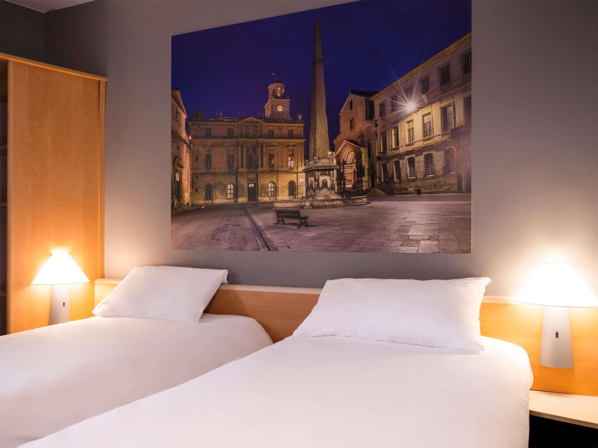 Ibis Arles