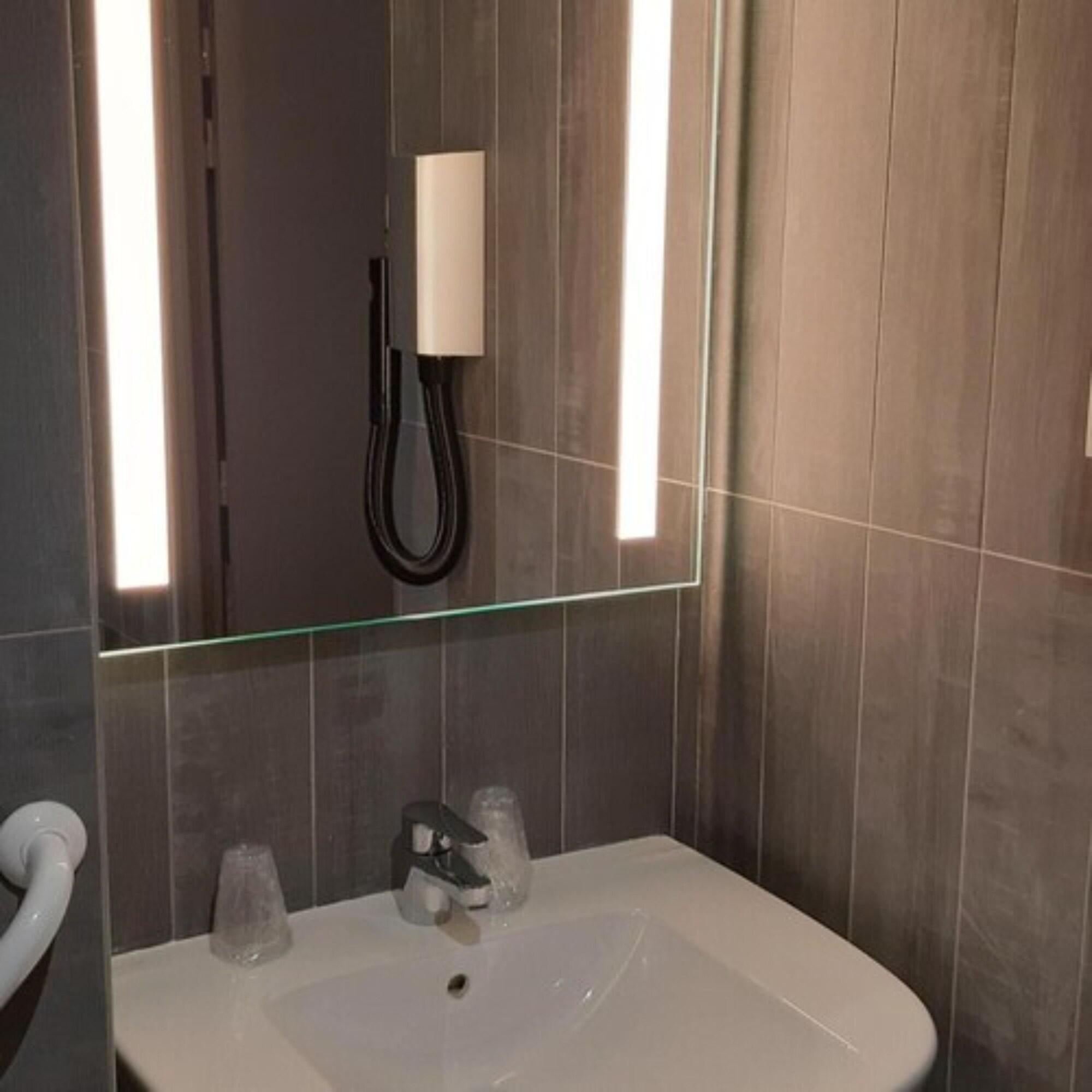 Ibis Hotel 3*