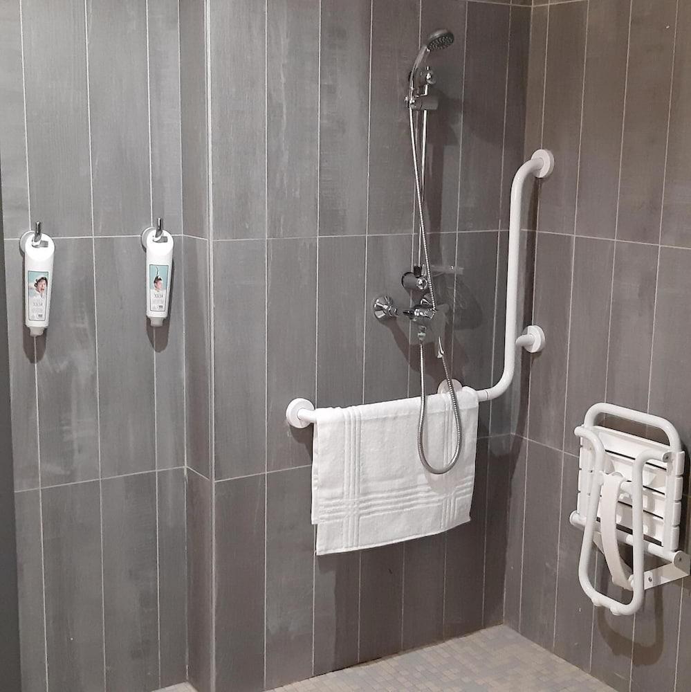 Ibis Hotel